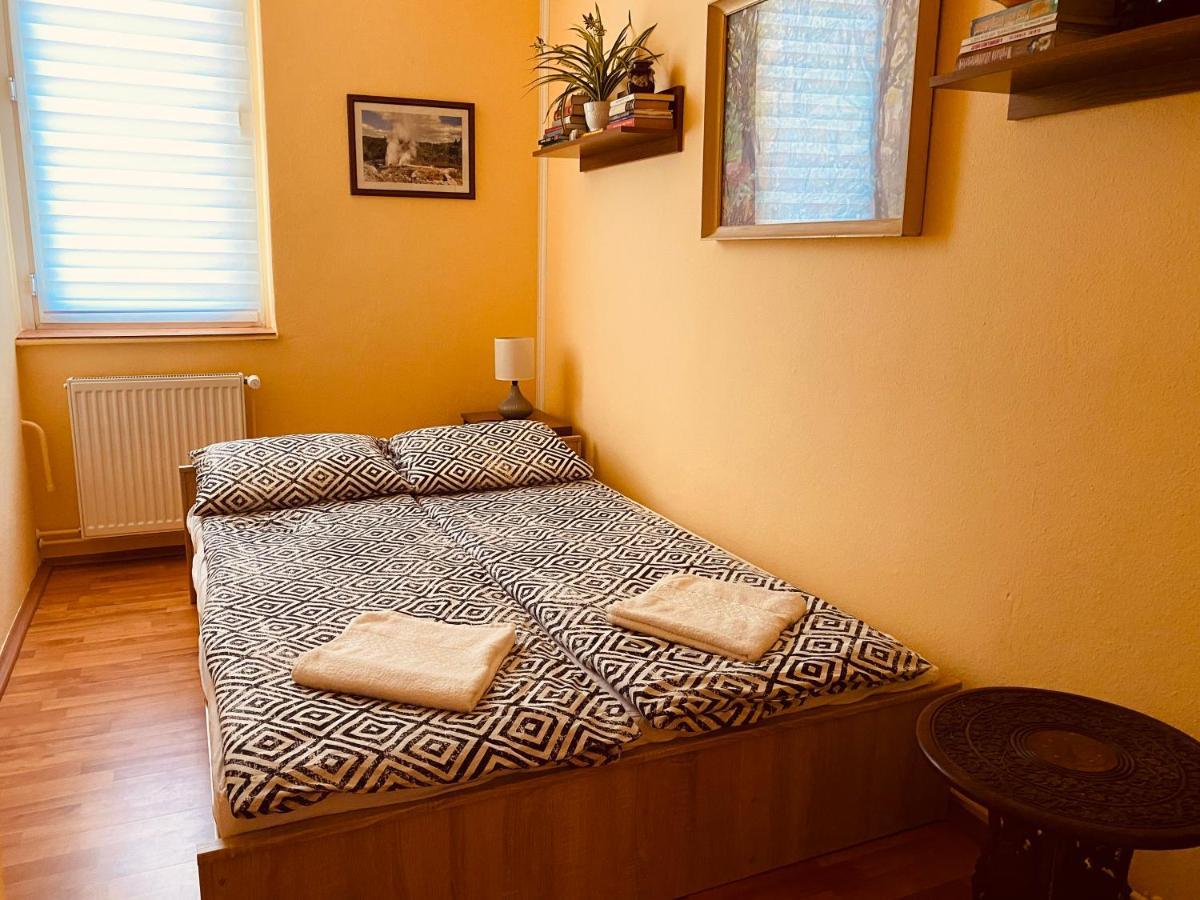 Victoria Apartman Eger Esterno foto